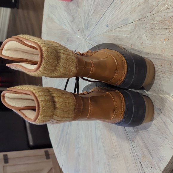 NEW Refresh, Cognac Hunter Boot - Picture 5 of 8